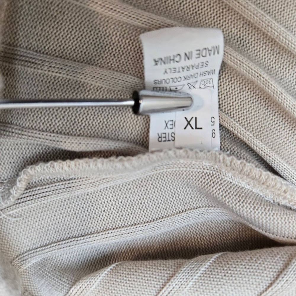 Ribbed Knit Top XL Long Sleeve V Neck Tan Beige Blouse Fitted‎ Sz XL - Picture 4 of 8